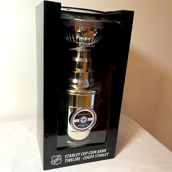 Winnipeg Jets Stanley Cup Coin Bank. New. - Picture 1 of 8